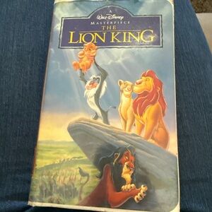 Disney The Lion King VHS with Blue and Yellow Cover
